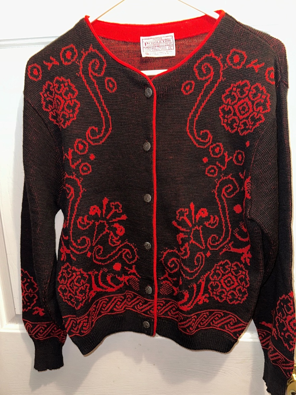 Pendleton Vintage Cardigan Black & Red Floral Jacquard Petite L 100% Virgin Wool